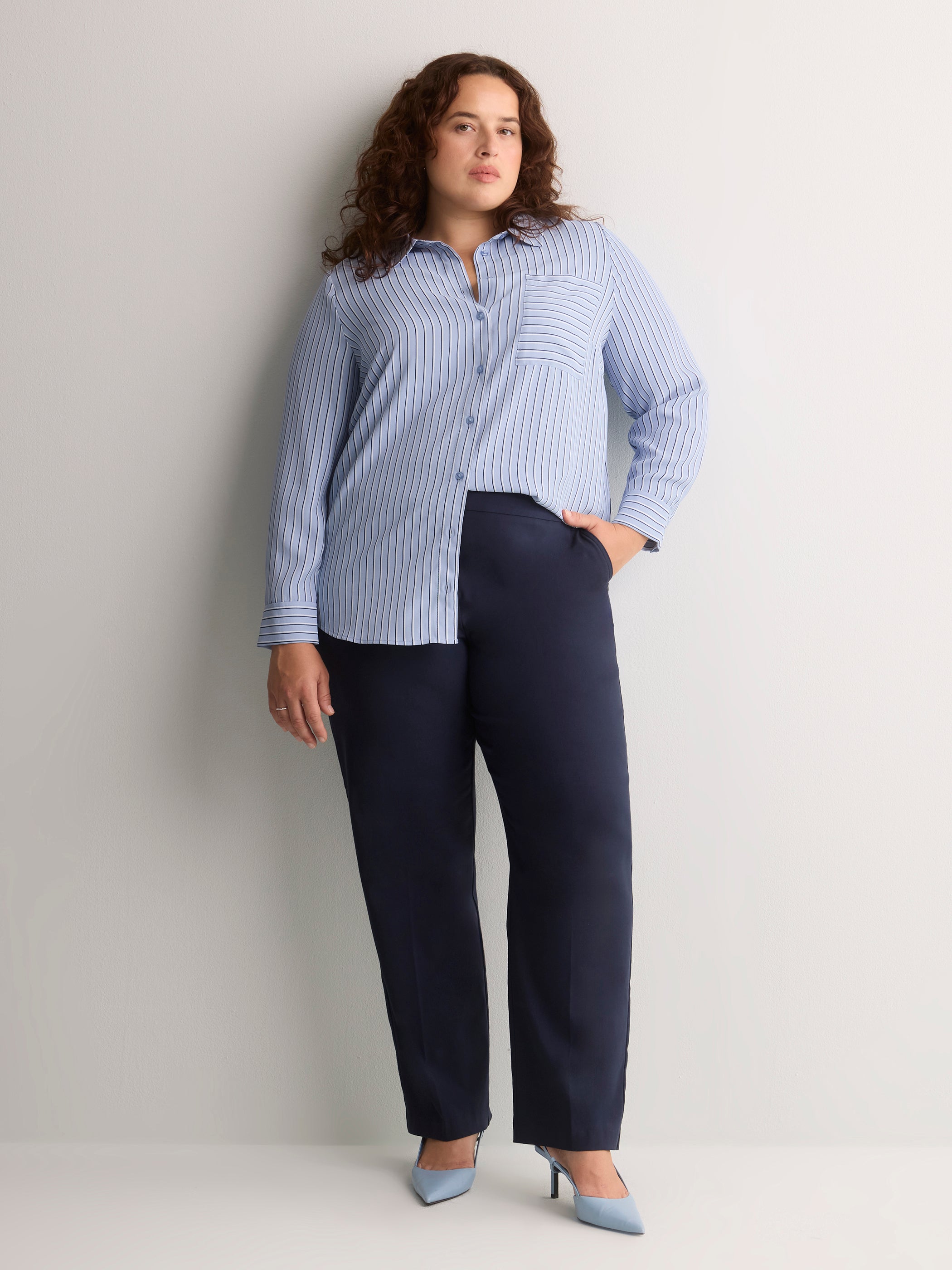 Petite, Navy Savvy-Fit Straight-Leg Pant - PENN. Essentials