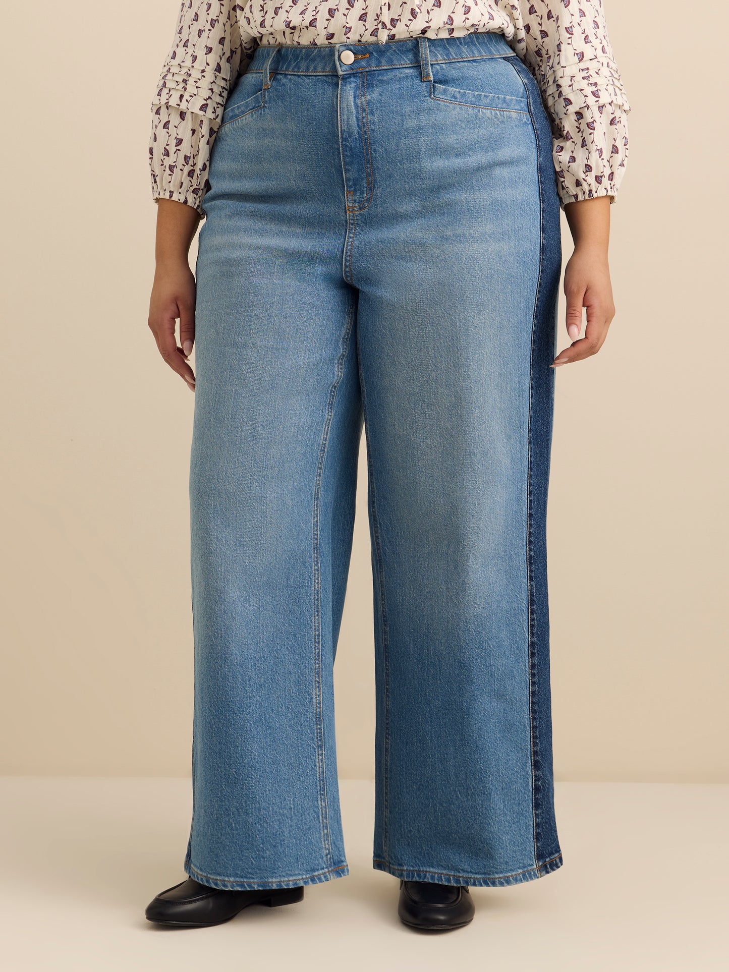 Jeans taille haute avec jambe ample et panneau latéral- d/C Jeans