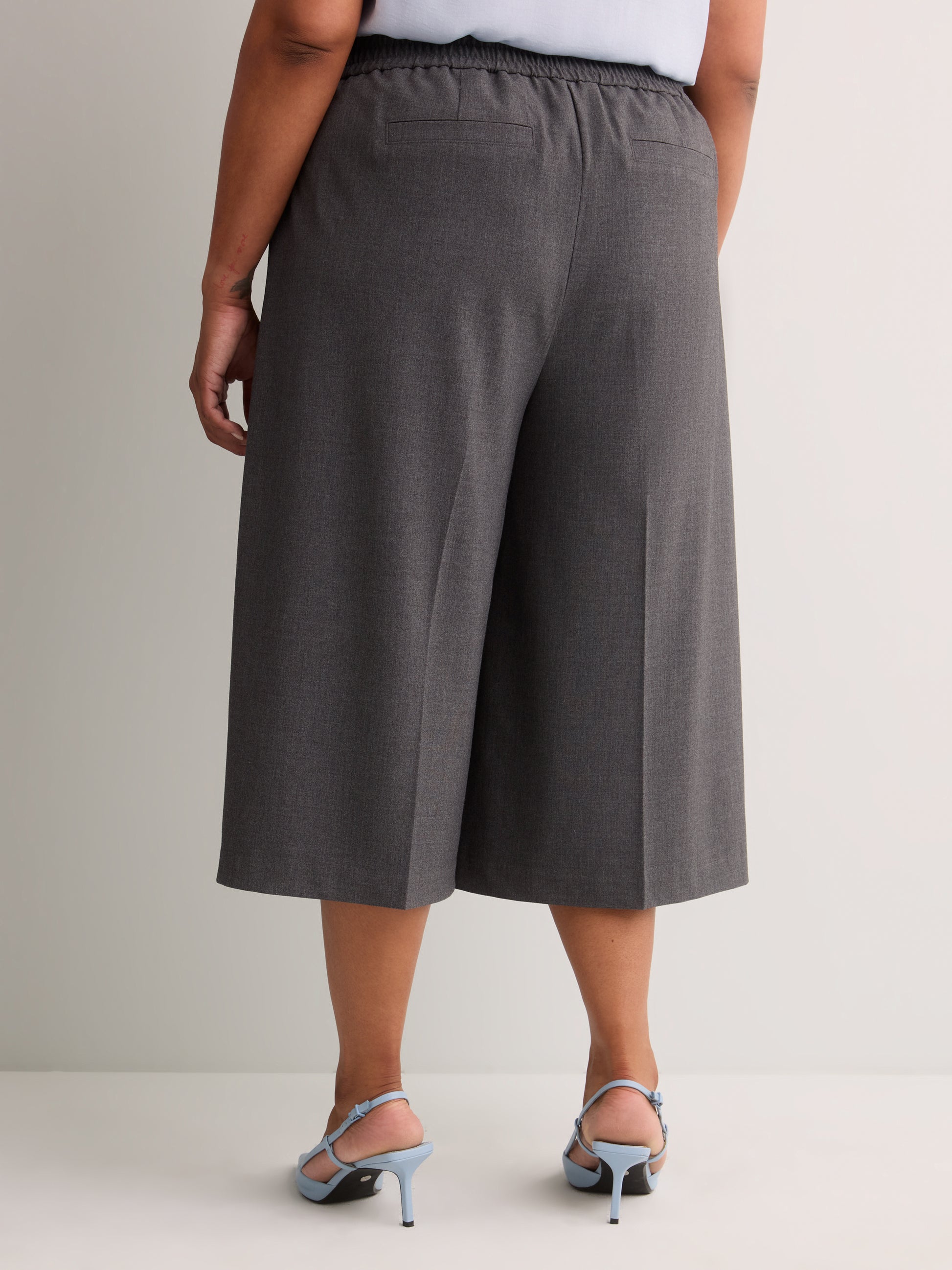 Pintuck Pull-On Crop Culotte Pant