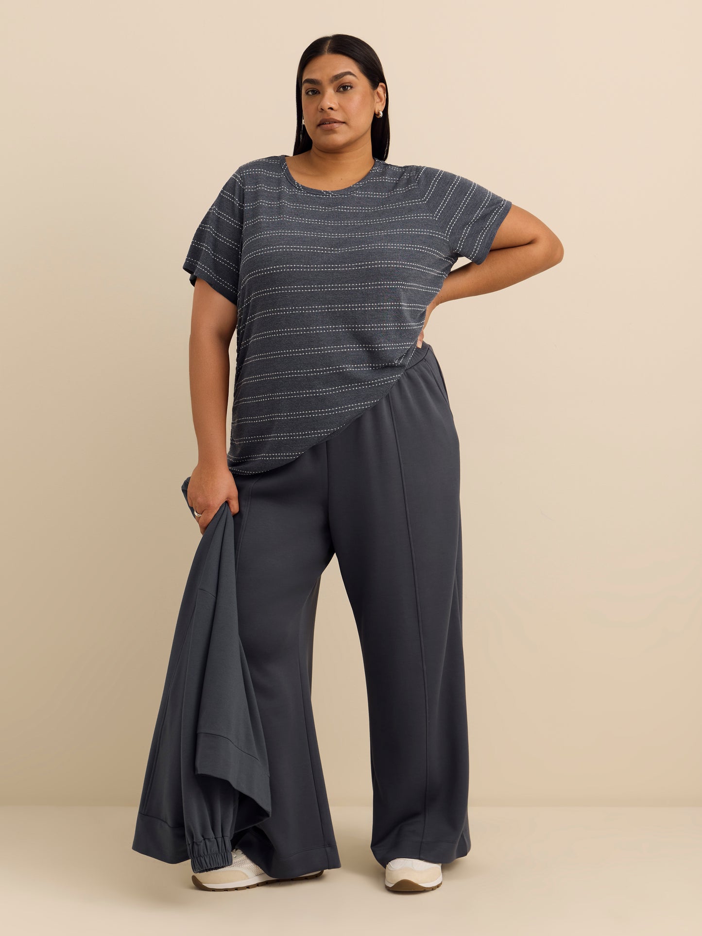 Crew-Neck T-Shirt with Side Sherring Detail - Active Zone