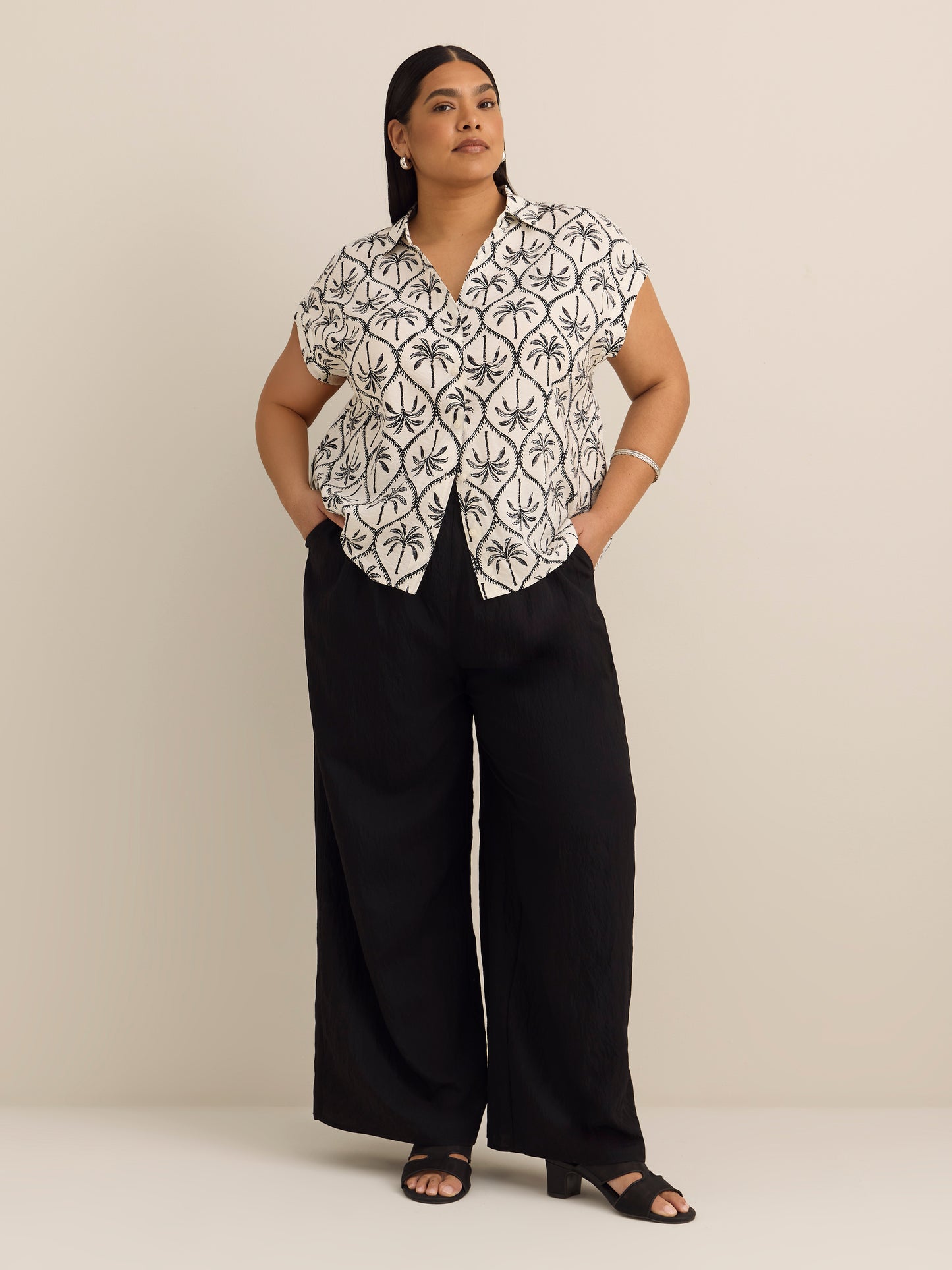 Palazzo-Leg Pant with Elastic Waistband