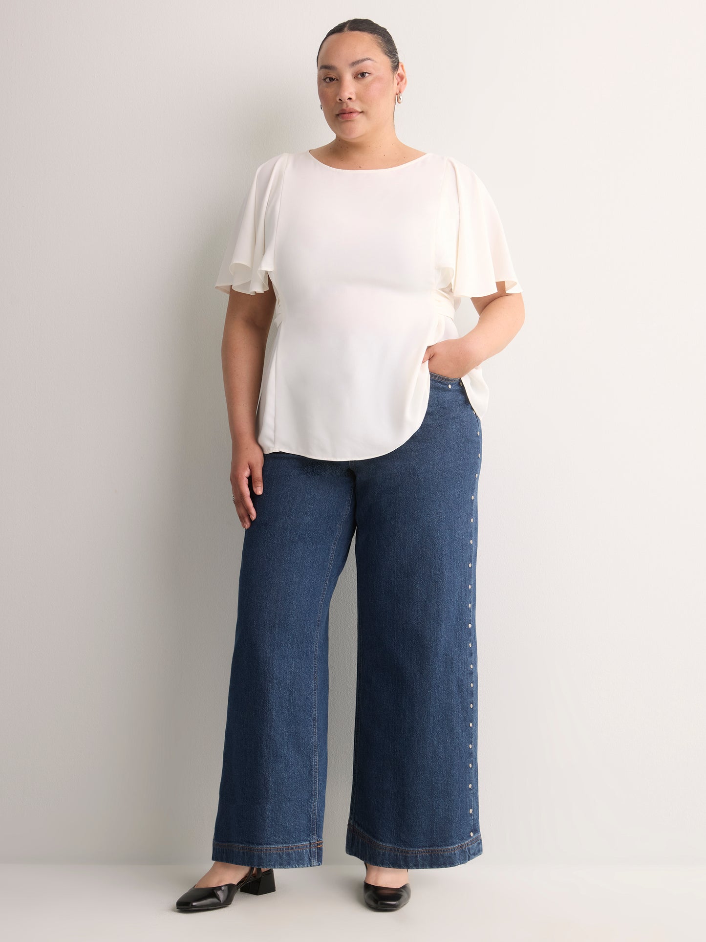 Classic-Fit High-Rise Wide-Leg Studded Denim Pant - d/C jeans