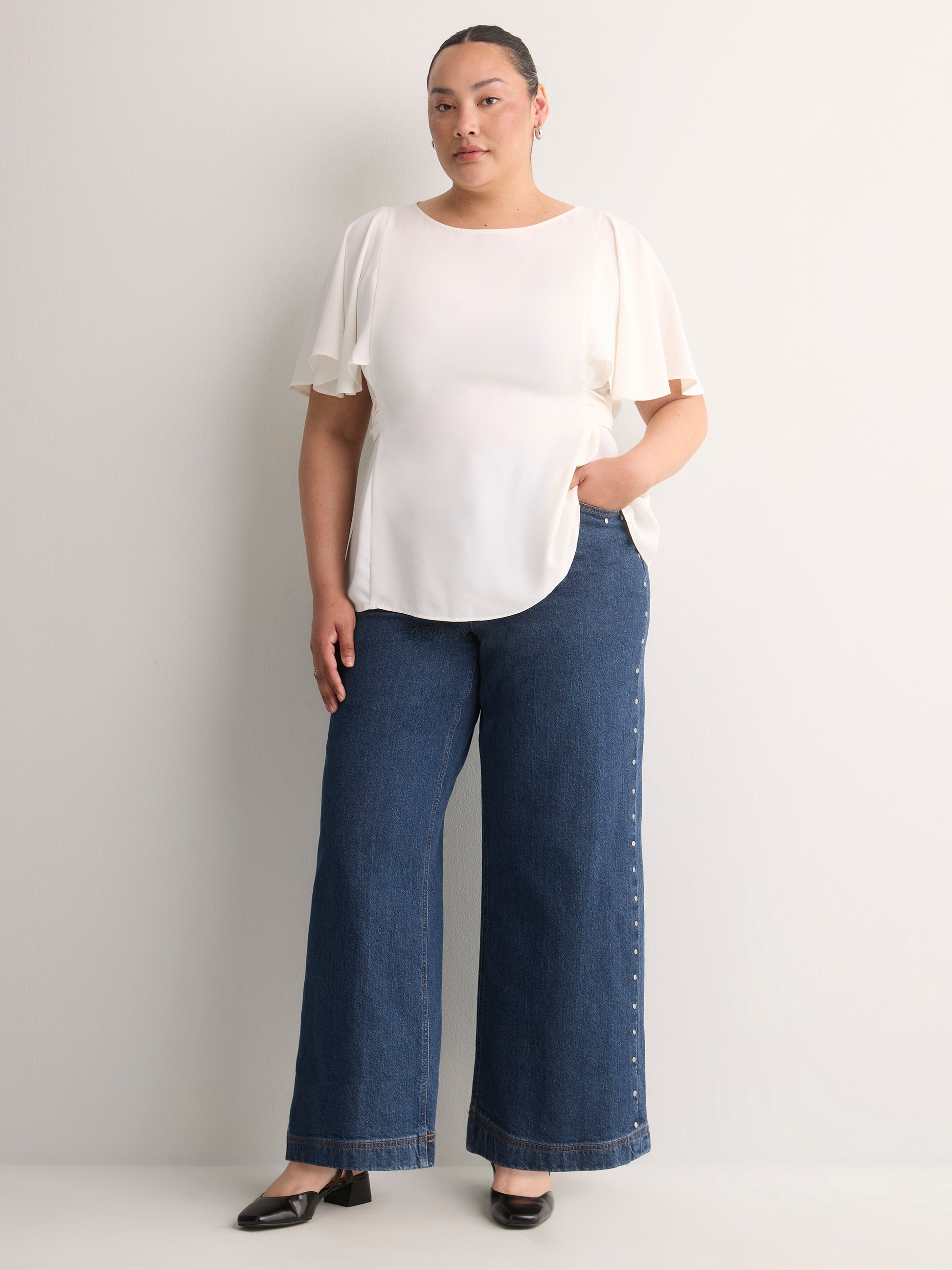 Classic-Fit High-Rise Wide-Leg Studded Denim Pant - d/C jeans