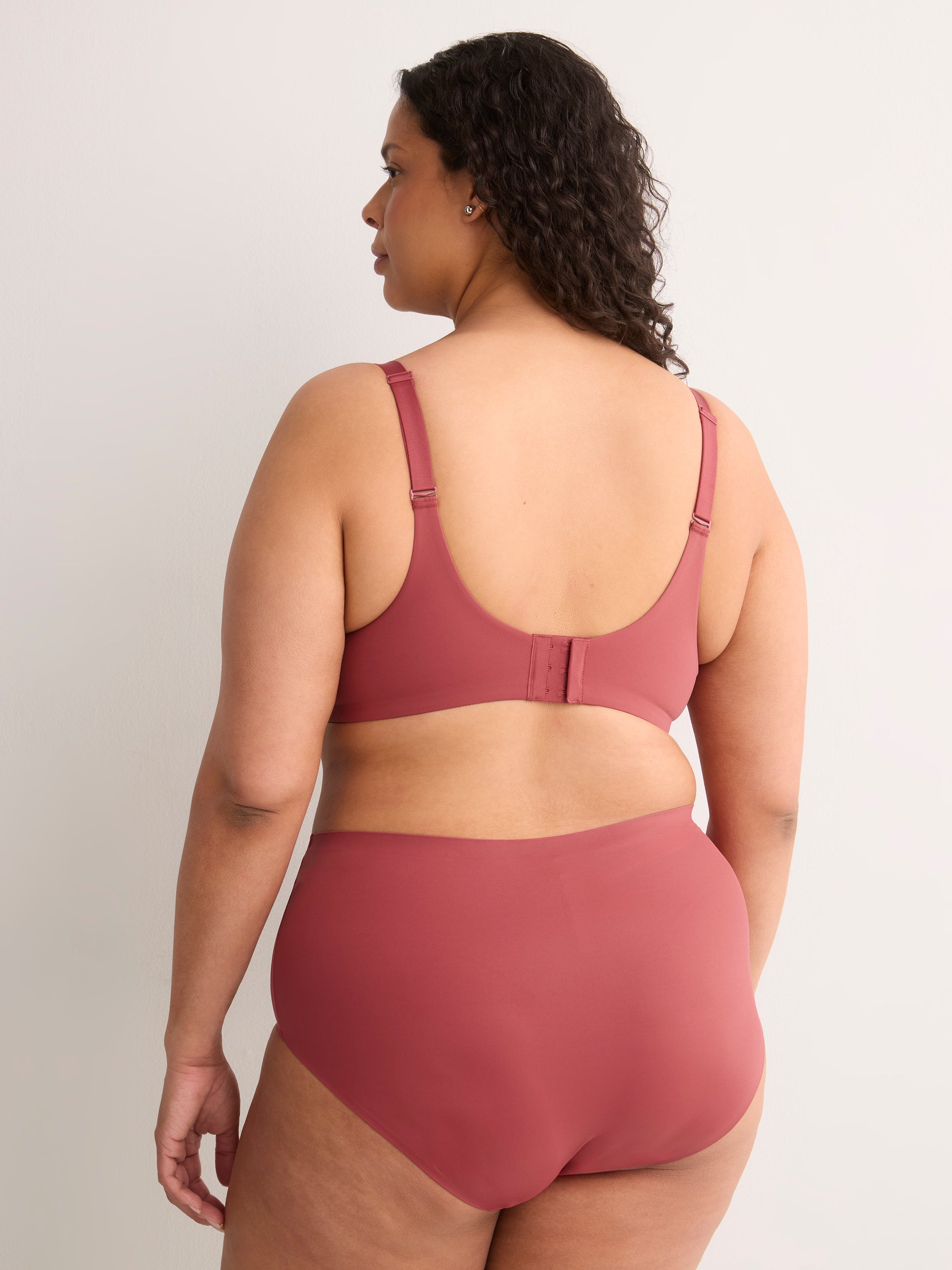 Second Skin, Red Unlined Underwire Matte Bra - tiVOGLIO