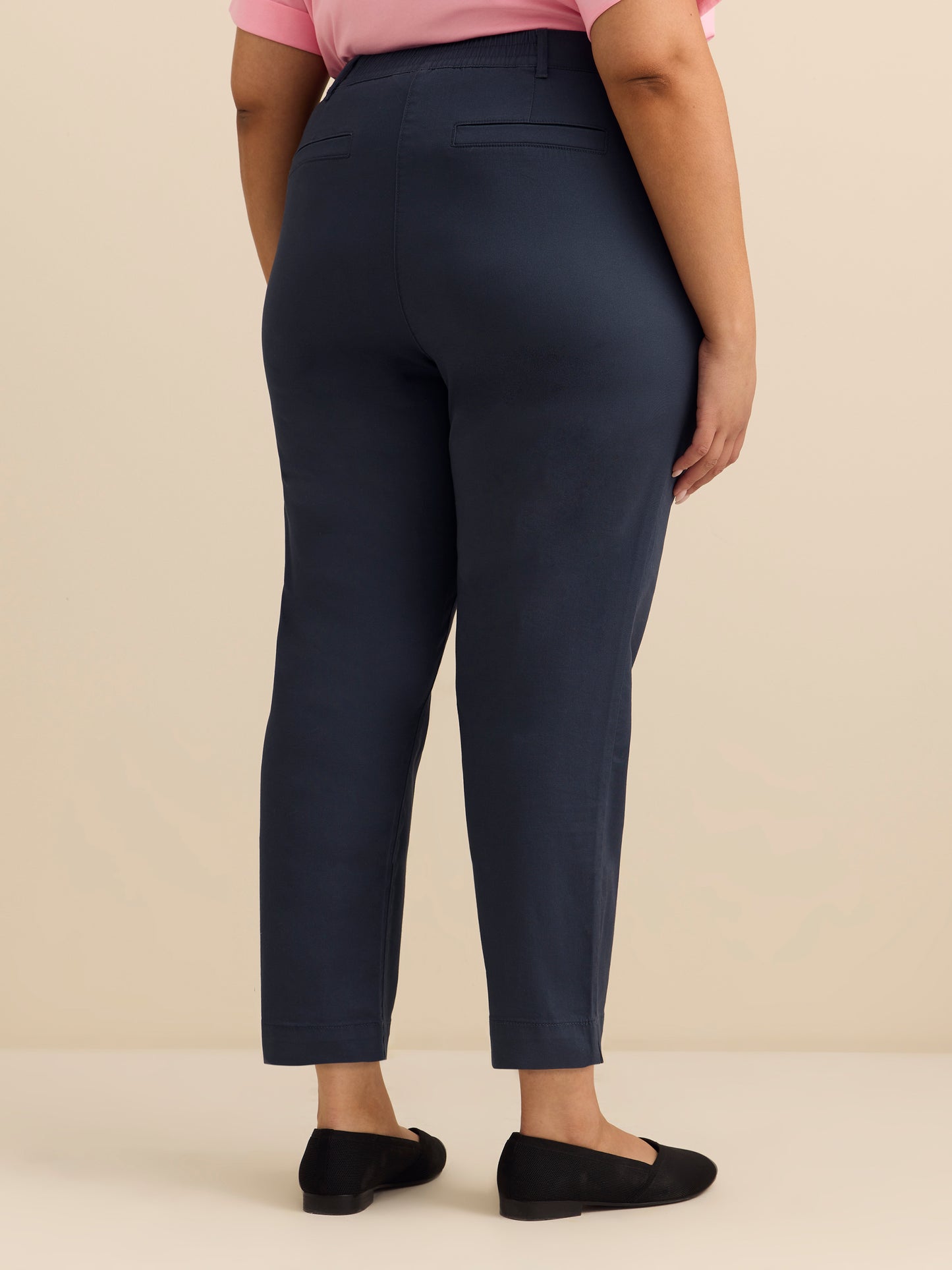 Pantalon chino uni à jambe fuselée