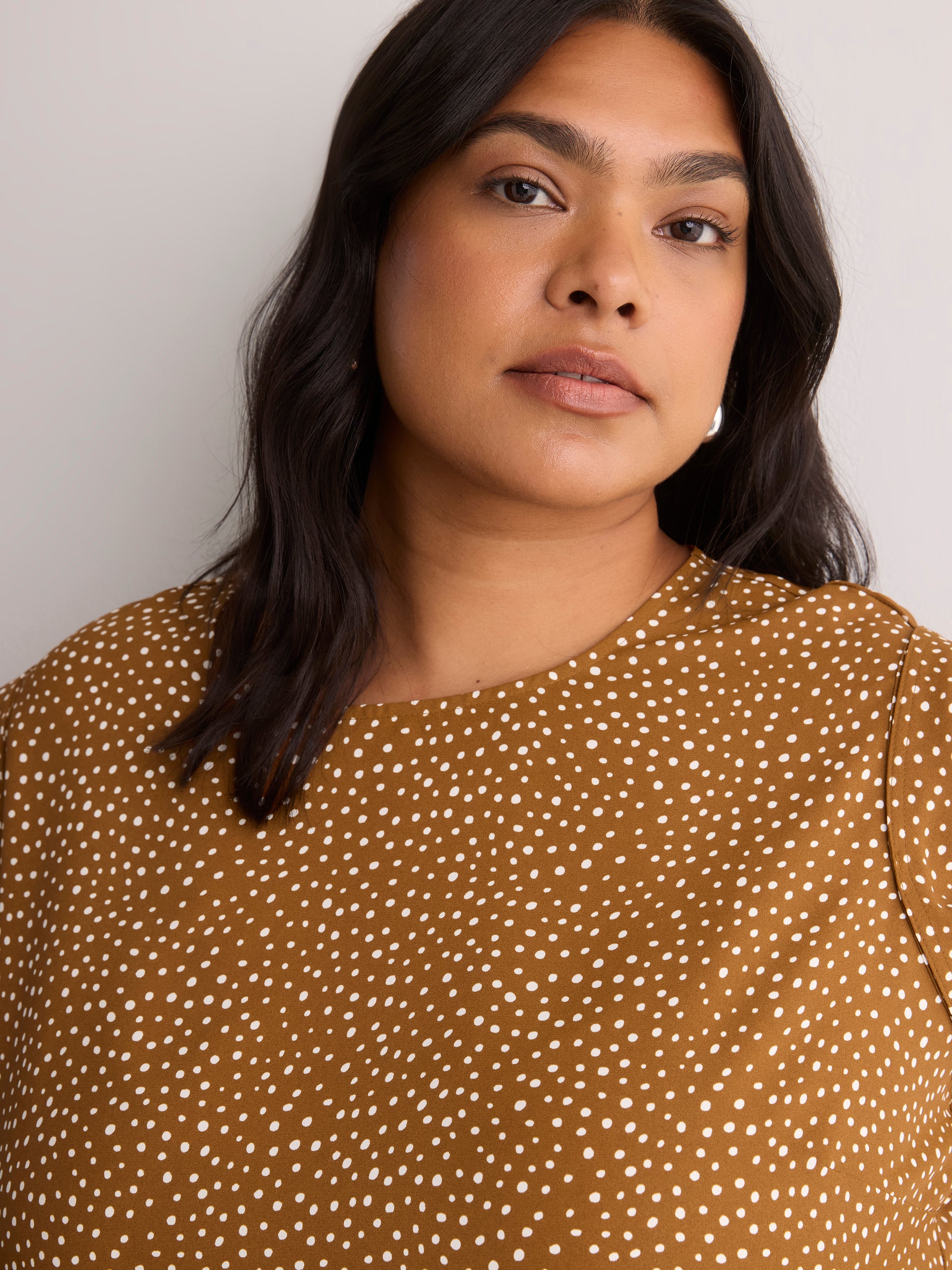 Responsible, Straight Extended-Sleeve Silky Blouse with Decorative Buttons