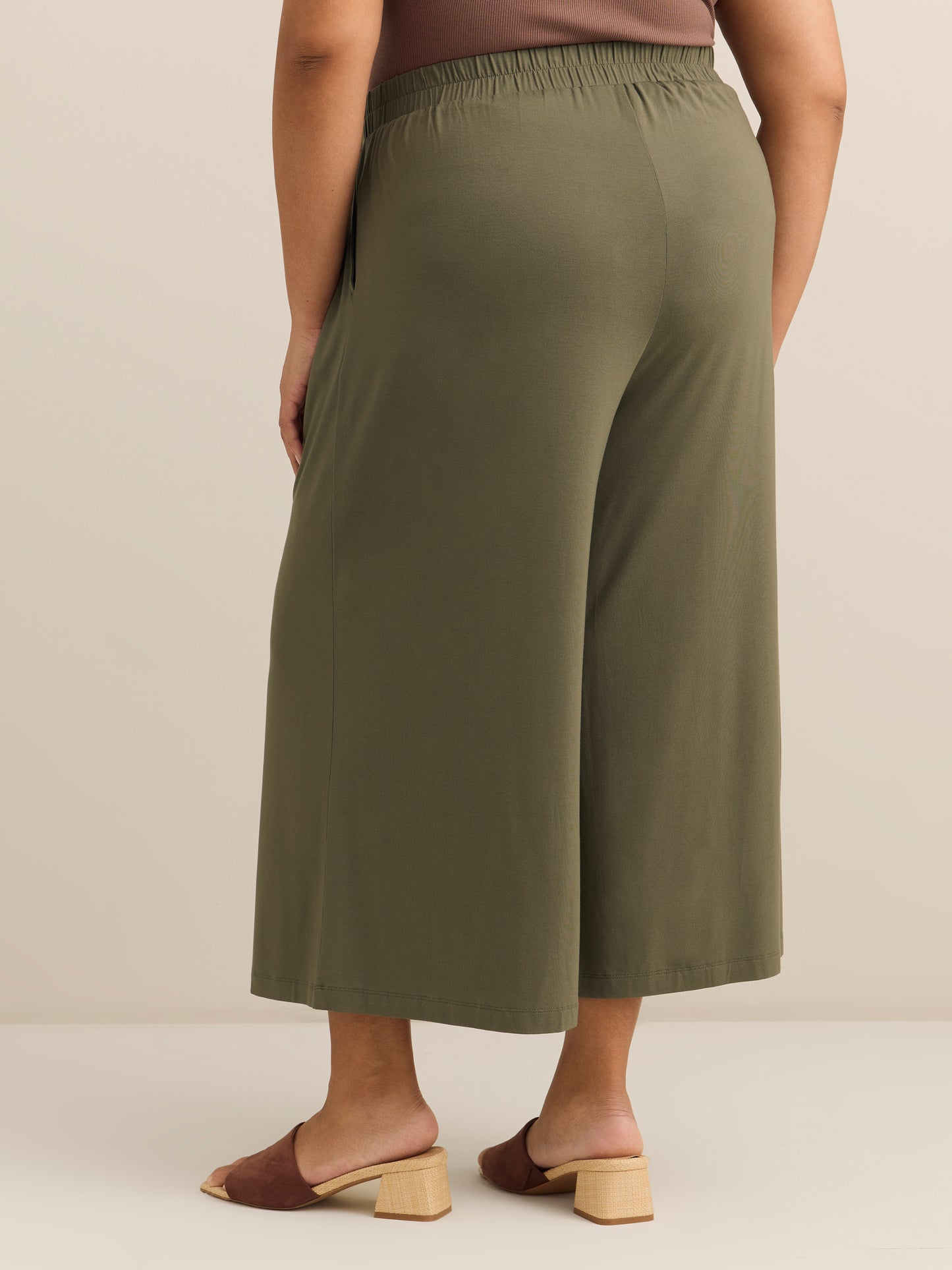 Pantalon court à jambe large