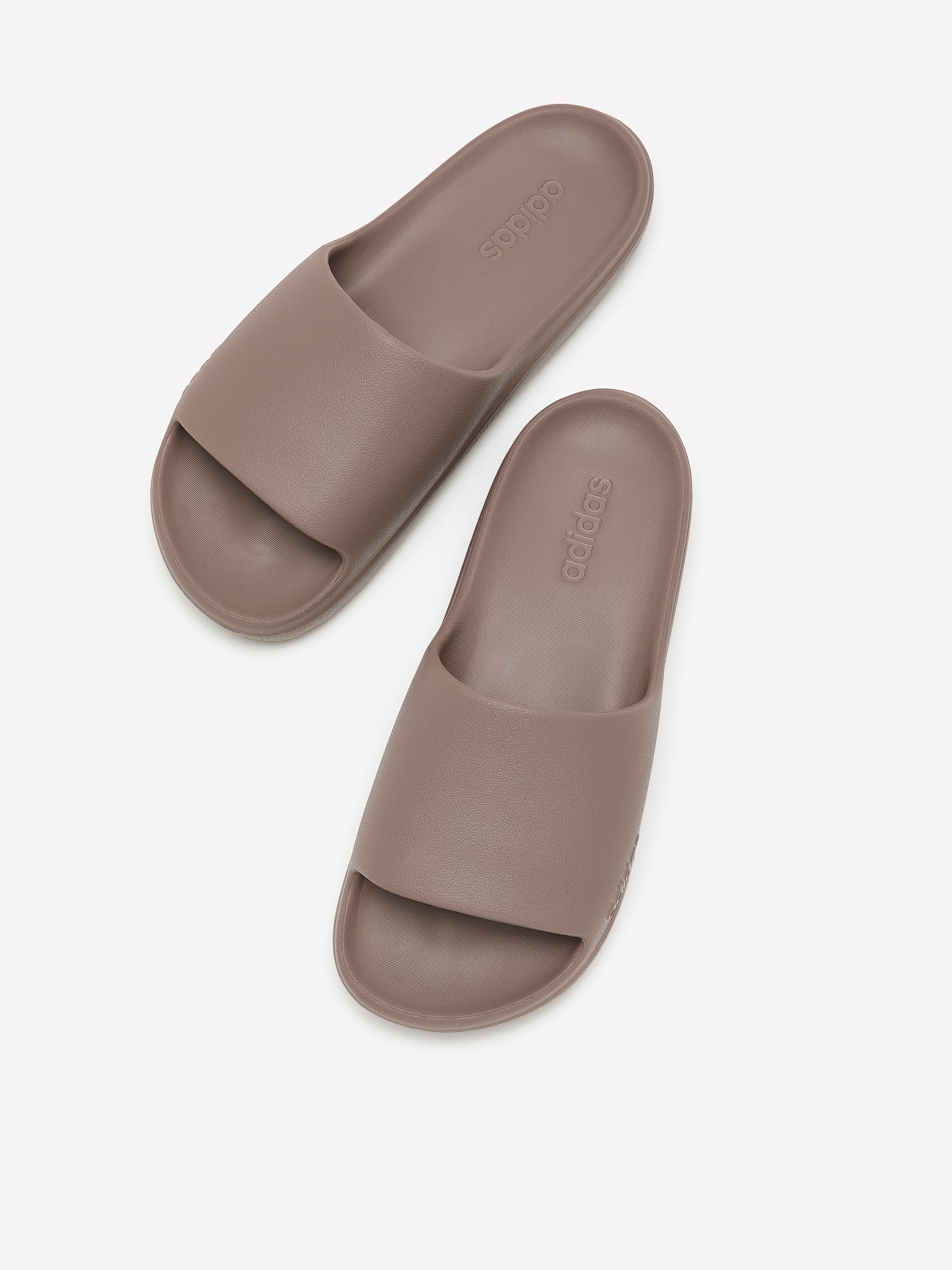 Sandale à enfiler Adilette, taille régulière - adidas