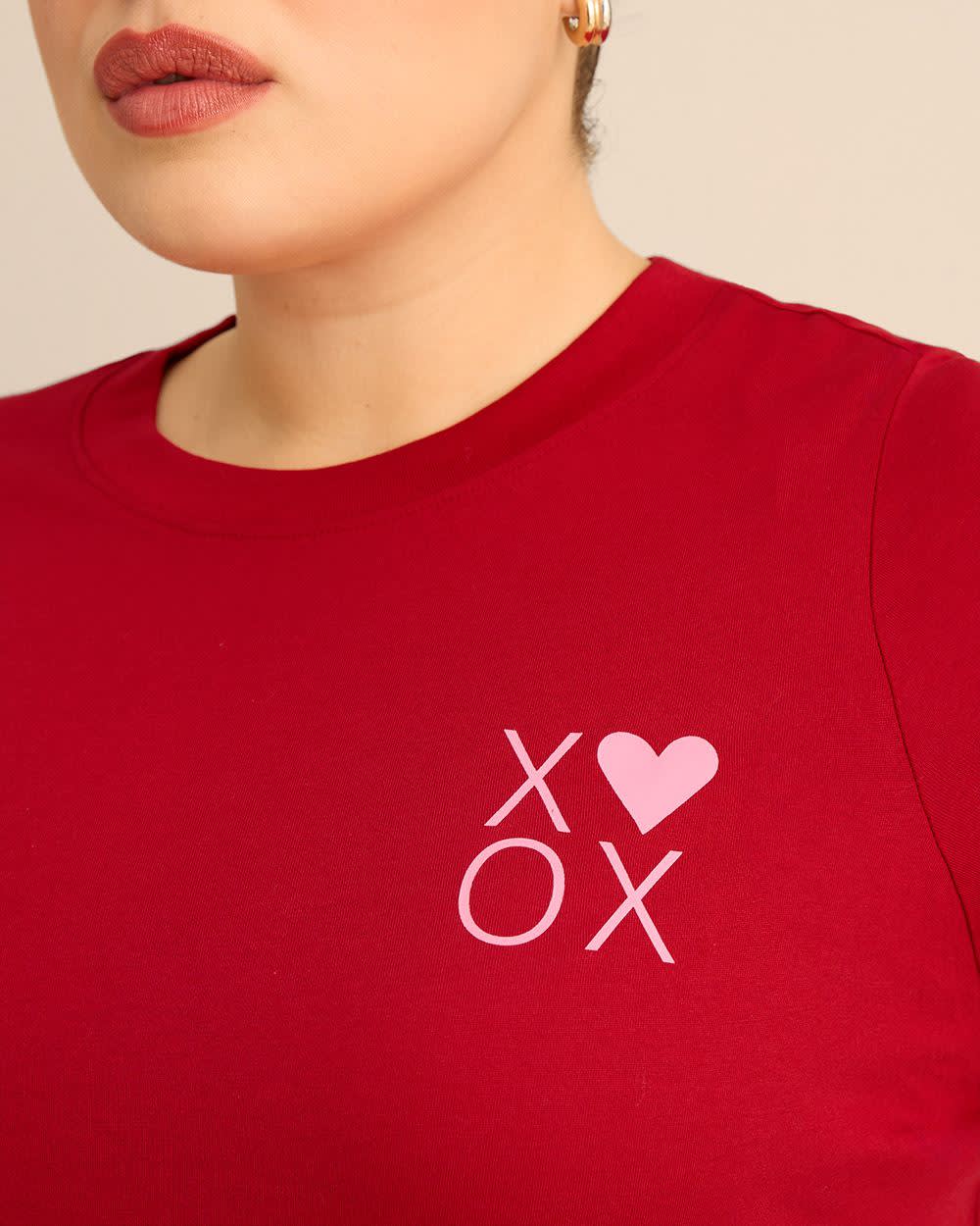 Haut à col rond et manches courtes avec imprimé sur la poitrine