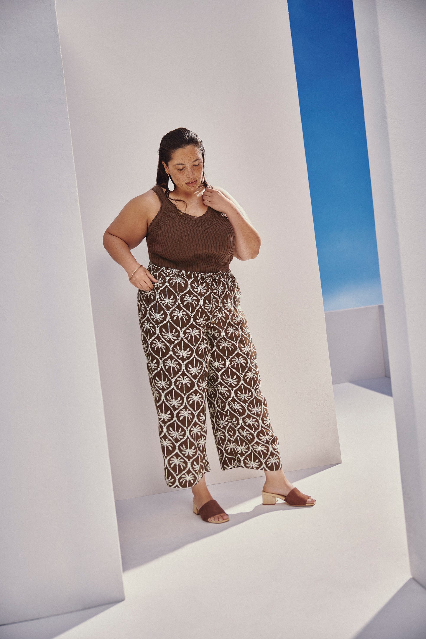 Linen-Blend Wide-Leg Crop Pant with Drawstring at Waistband