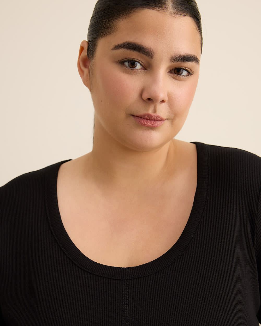 Curvy-Fit Long-Sleeve Waffle Tee - PENN. Essentials