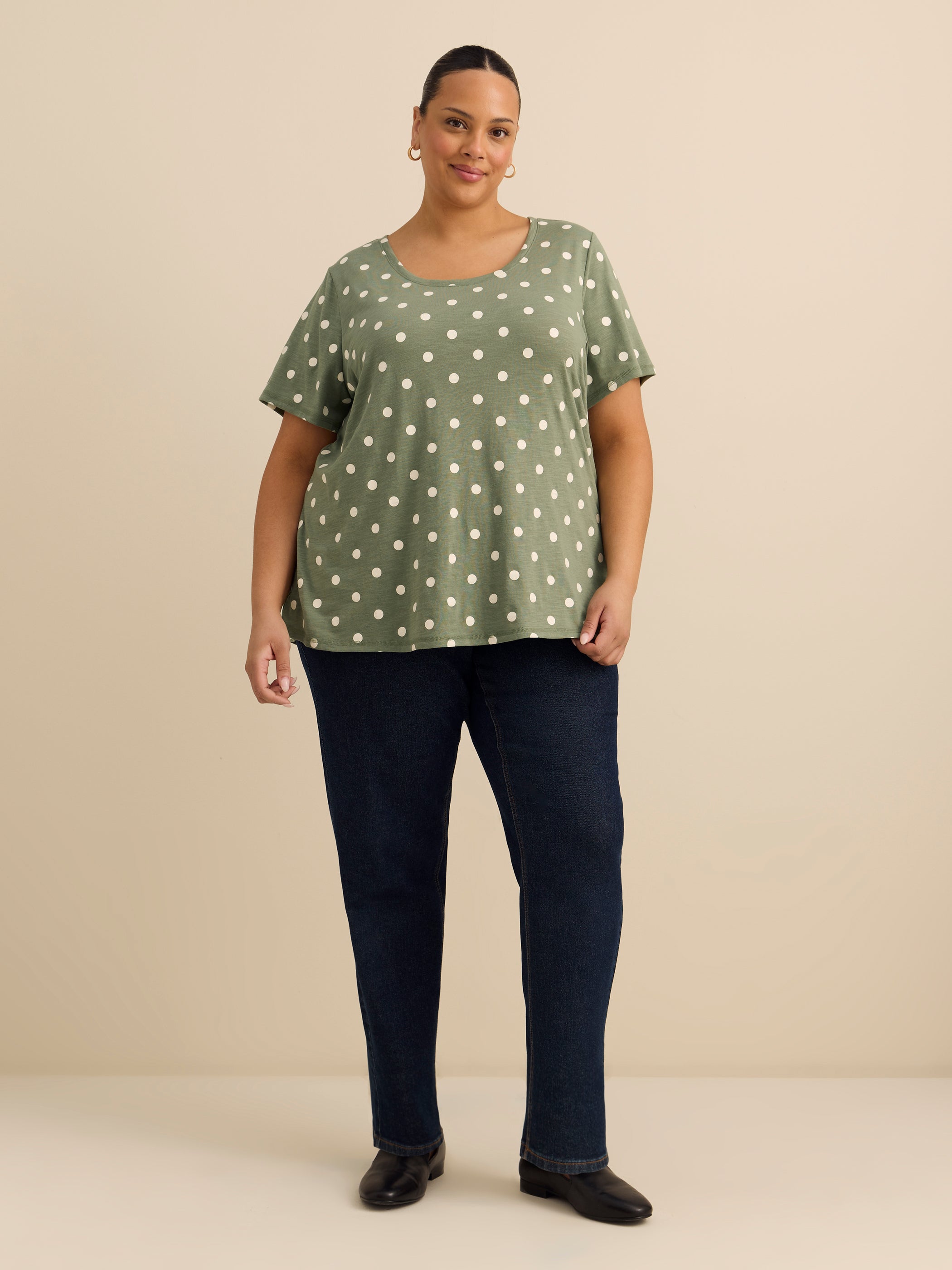 Crew-Neck Curvy Tee
