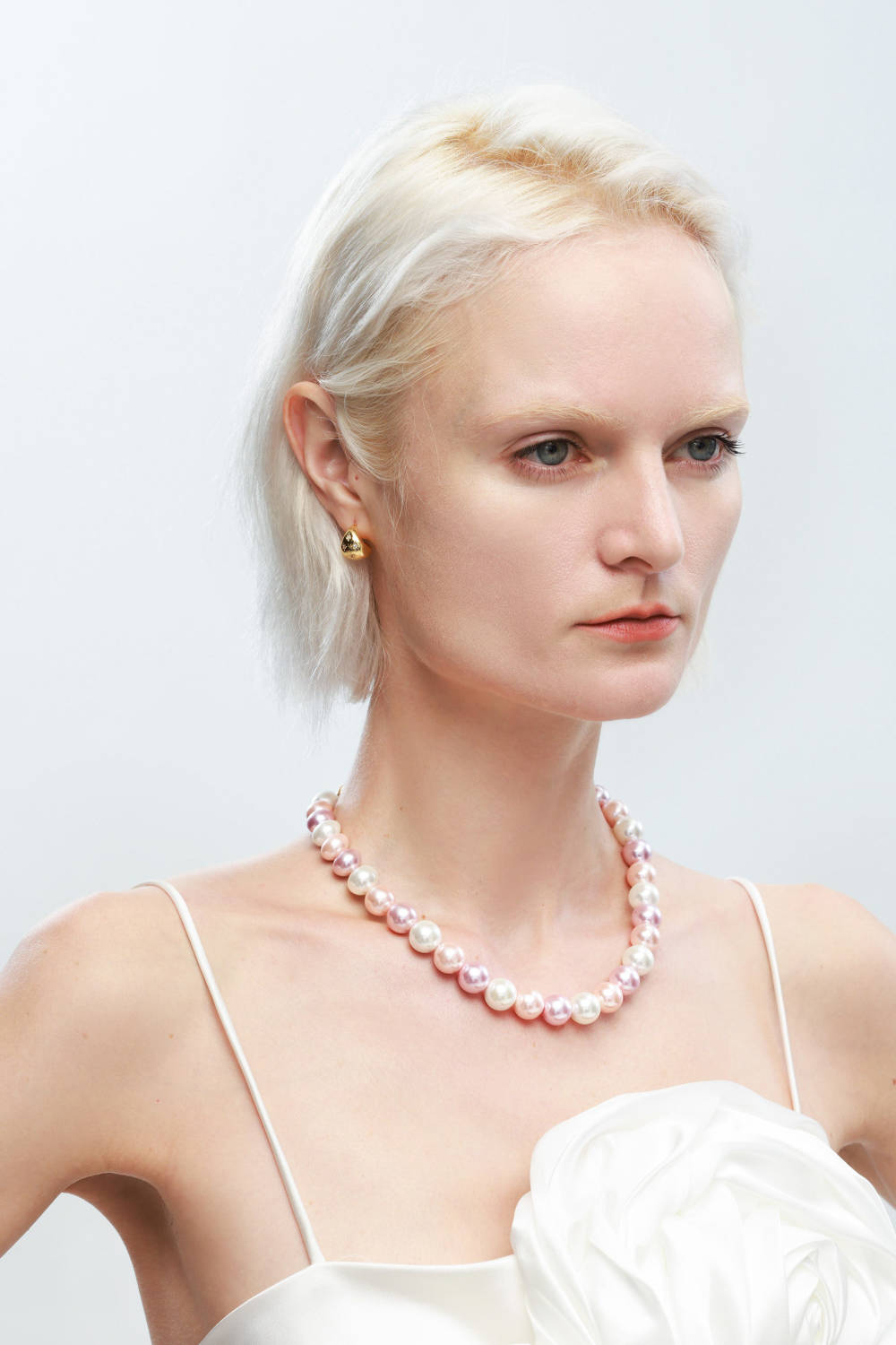 Shell on sale pearl necklace