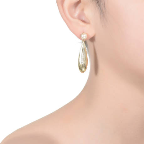 Genevive Sterling Silver 14k Yellow Gold Plated with Genuine Freshwater Drop Pearl Modern Earrings