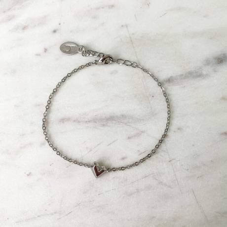 Horace Jewelry -  Bracelet with a small heart in the center Lova