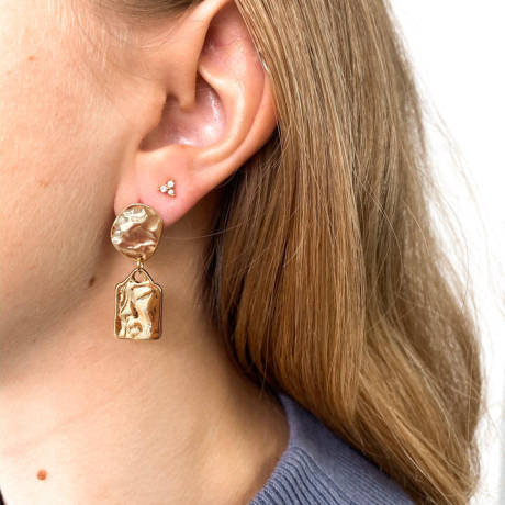 Horace Jewelry - Petites boucles d'oreilles ornées de trois zircons Infi