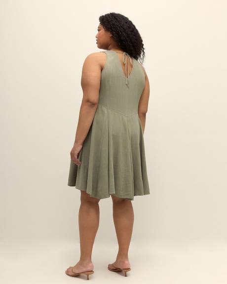 Robe sans manches à col en V en mélange de lin