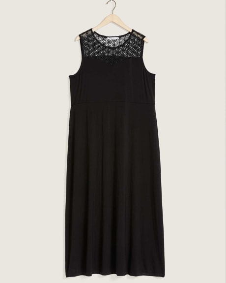 Solid Sleeveless Maxi Dress With Lace - In Every Story