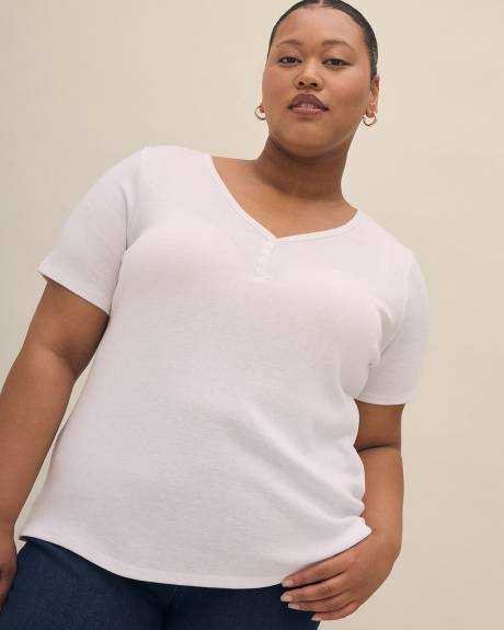 Girlfriend-Fit Ribbed Tee - PENN. Essentials