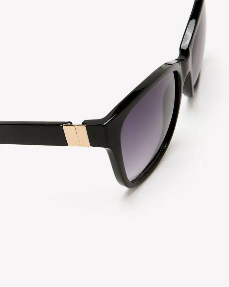 Wayfarer Sunglasses with Side Metal Detail