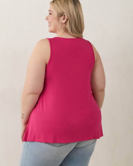 Haut sans manches à encolure ronde avec petite ouverture, tissu responsable - In Every Story