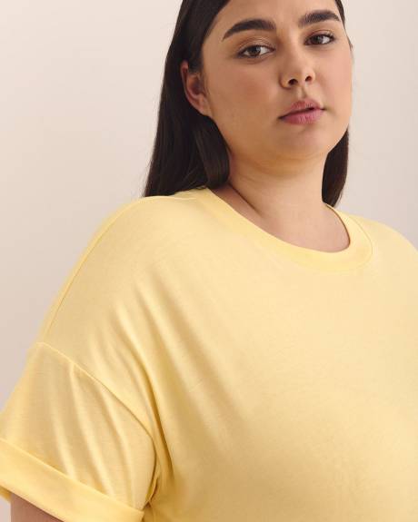 Boxy Short-Sleeve Crewneck T-Shirt - PENN. Essentials