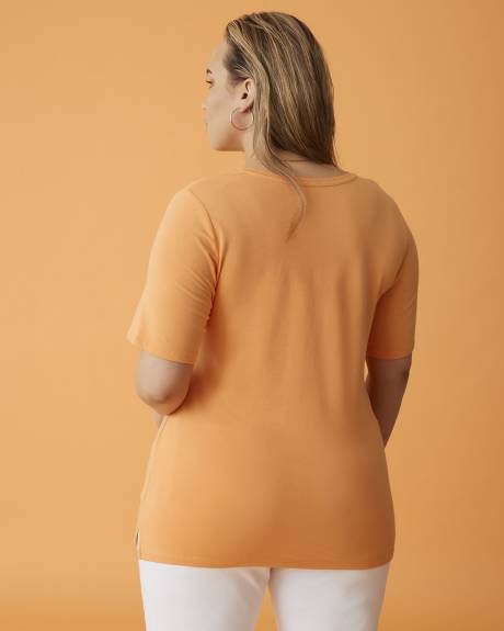 Responsible, Silhouette-Fit V-Neck Tee - Addition Elle