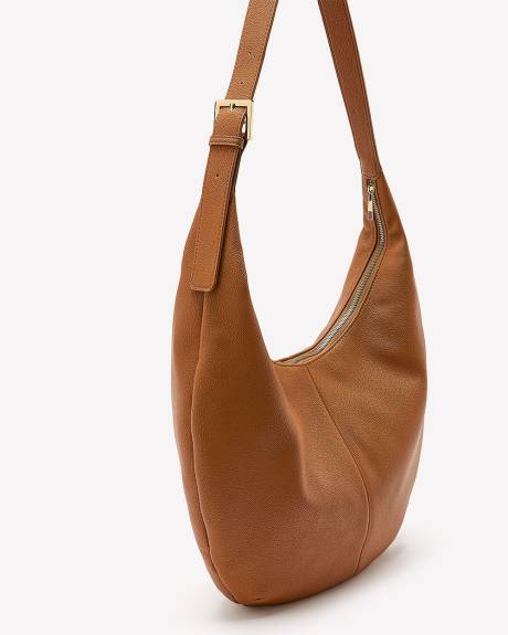 Sac hobo en imitation de cuir avec boucle sur la sangle