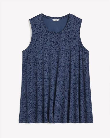 Long Sleeveless Swing Top