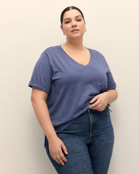 Responsible, Boyfriend-Fit Tee with Slits - PENN. Essentials