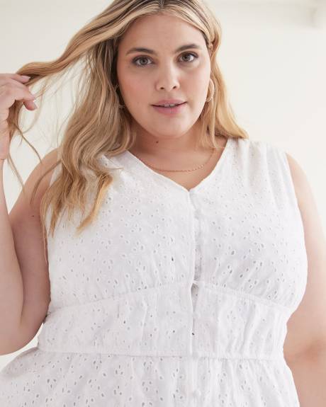Robe boutonnée sans manches en dentelle brodée