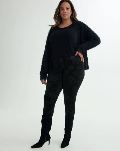 Black Velvet Fashion Legging with Floral Texture - PENN. Essentials