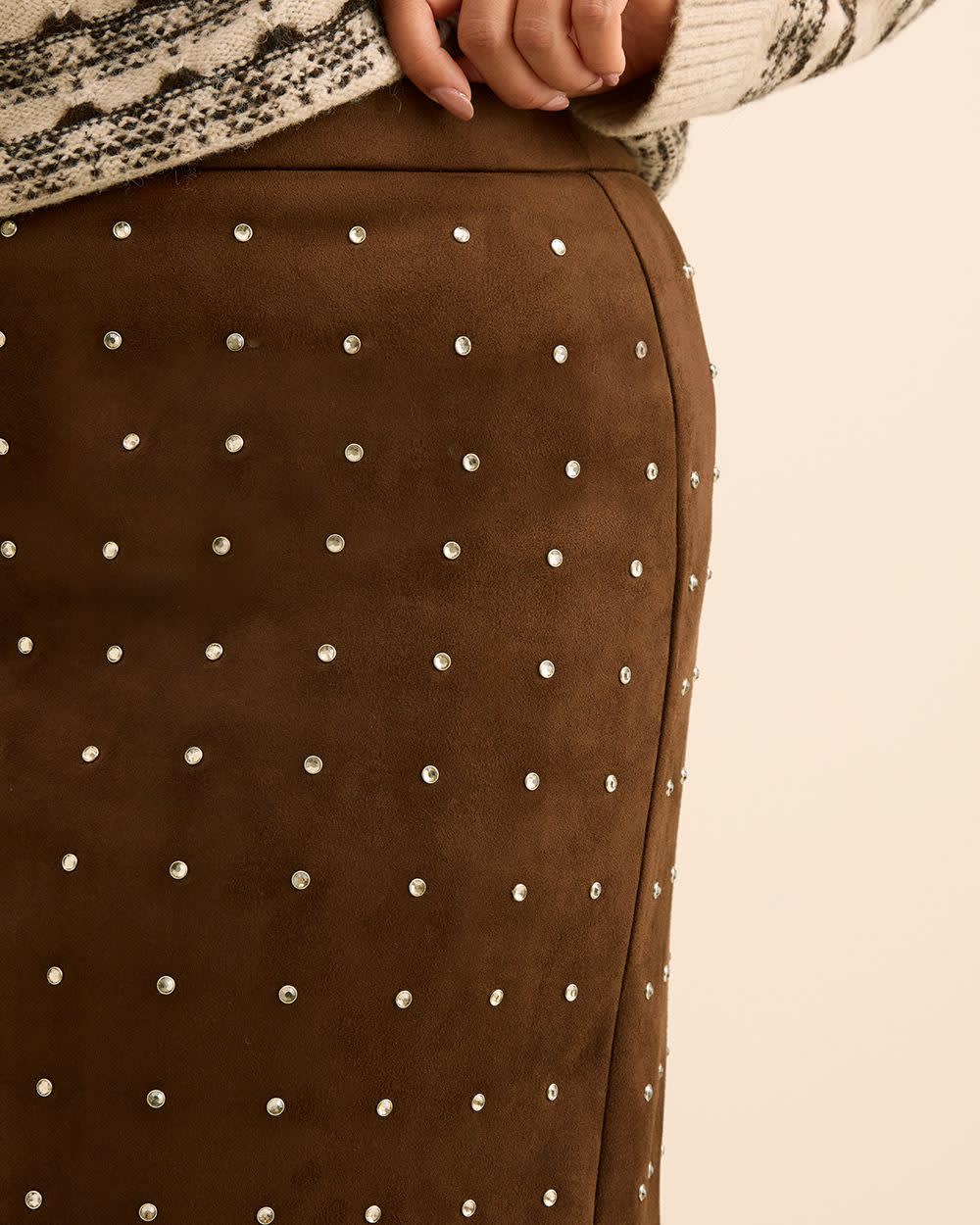 Mini jupe en faux suède marron avec pierres scintillantes Mini jupe en faux suède marron avec pierres scintillantes