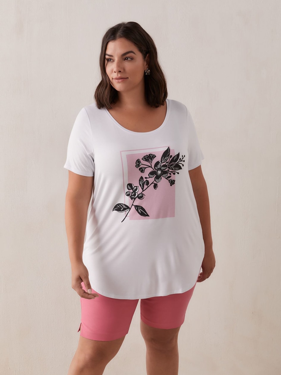 Modern-Fit Scooped Neck Printed Tee - In Every Story