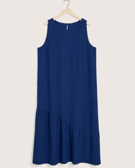 Tiered Sleeveless Dress With Boat Neck