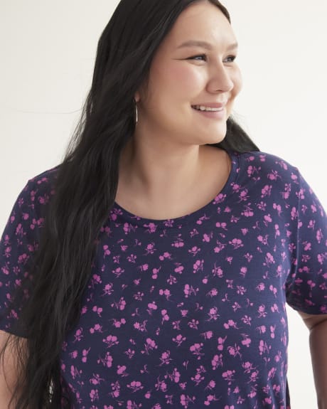 Boyfriend-Fit Short-Sleeve Scooped Neck Tee with Screenprint