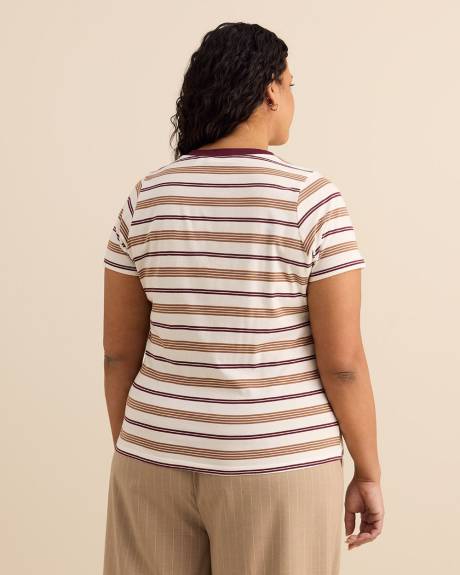 Short-Sleeve Crewneck Tee - PENN. Essentials