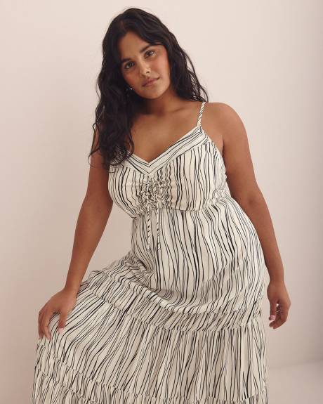 Robe longue cintrée et évasée sans manches à jupe étagée - Addition Elle