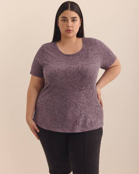 Curvy-Fit Short-Sleeve Tee - PENN. Essentials