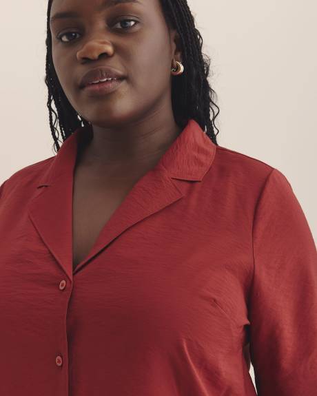 Short-Sleeve Notch Collar Buttoned-Down Shirt