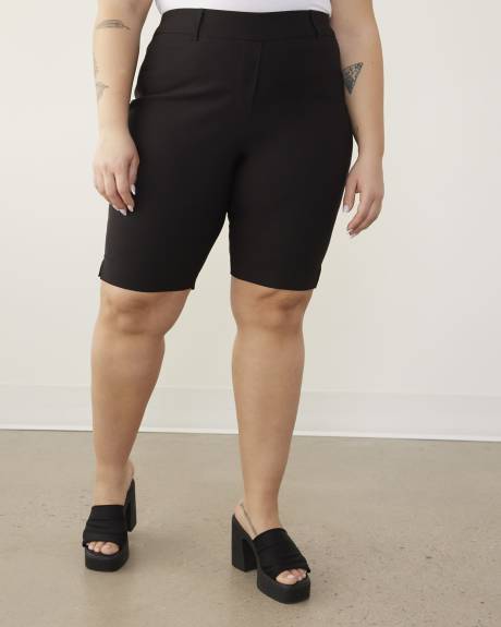 Short long, coupe ingénieuse, tissu responsable