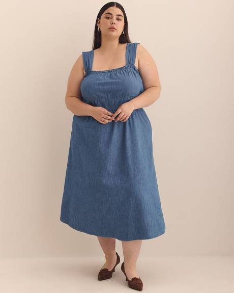 Robe froncé mi-longue sans manches en denim