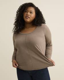 Curvy-Fit Long-Sleeve Waffle Tee - PENN. Essentials