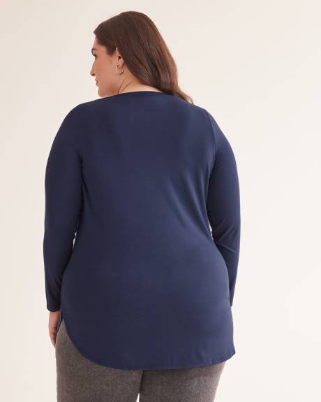 Responsible, Modern-Fit V-Neck Tunic - PENN. Essentials