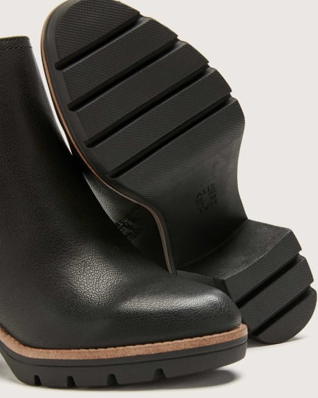 Wide Width PU Pull-On Booties - Naturalizer