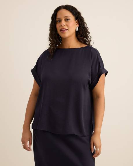 Blouse t-shirt en satin avec encolure bateau