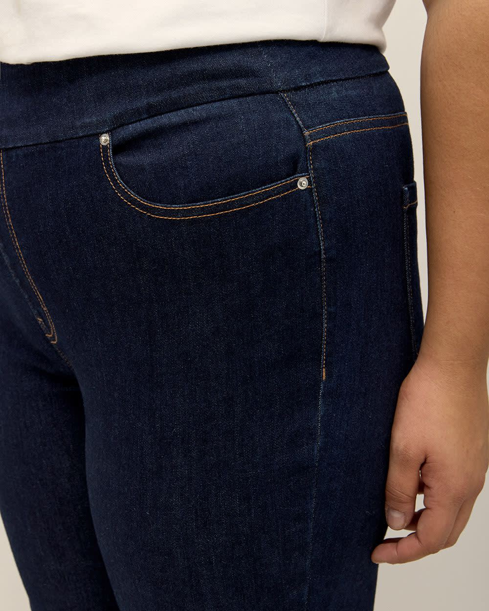 Pull up straight leg jeans deals