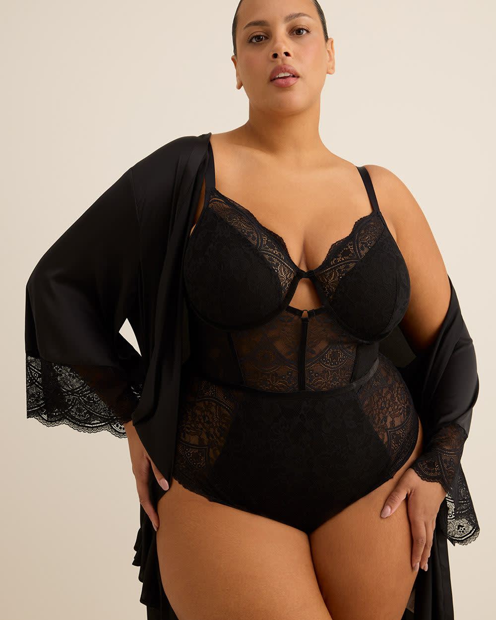 Maillot de corps cheeky noir en dentelle non doublé, avec armatures - Déesse Collection Maillot de corps cheeky noir en dentelle non doublé, avec armatures - Déesse Collection