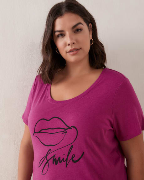 Boyfriend Fit Scoop Neck T-Shirt - In Every Story