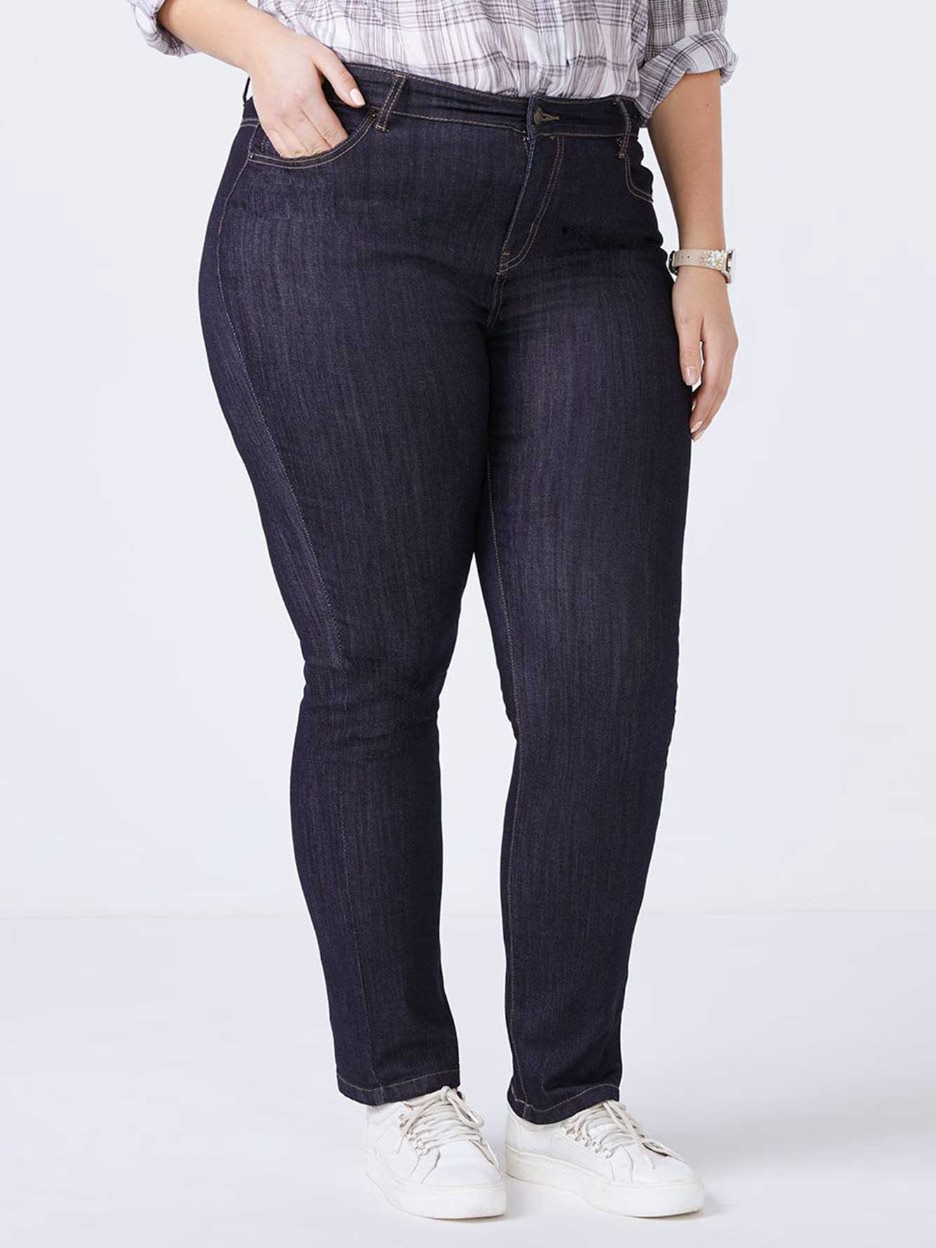 Slightly Curvy Fit Straight Leg Jean - d/c JEANS